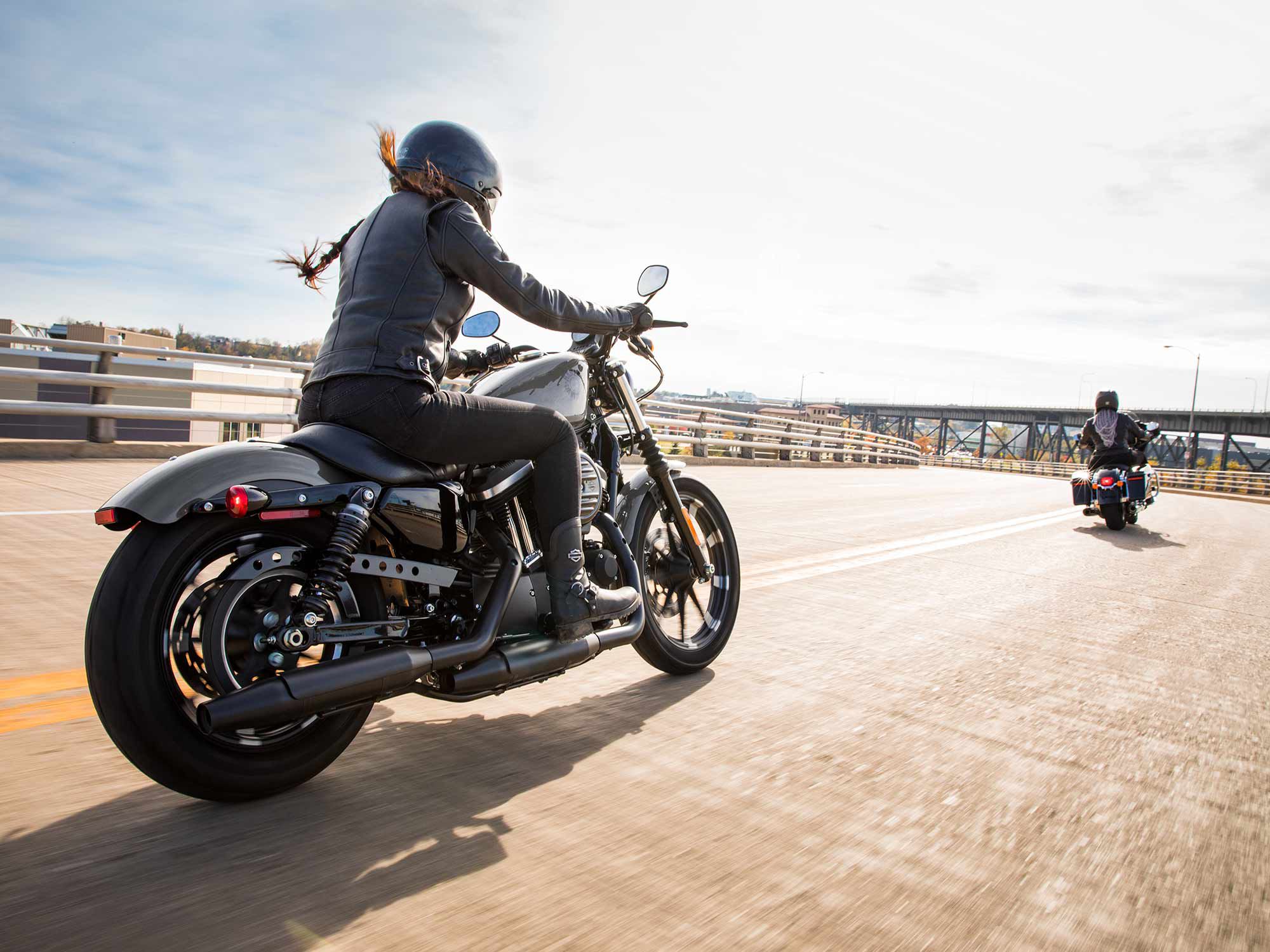 Grab your favorite leather jacket and riding boots. The Iron 883 has the classic cruiser charm with a dollop of V-twin power.